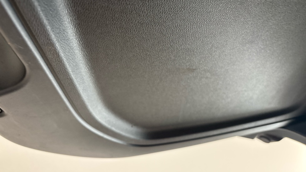 VOLVO XC60 scuff