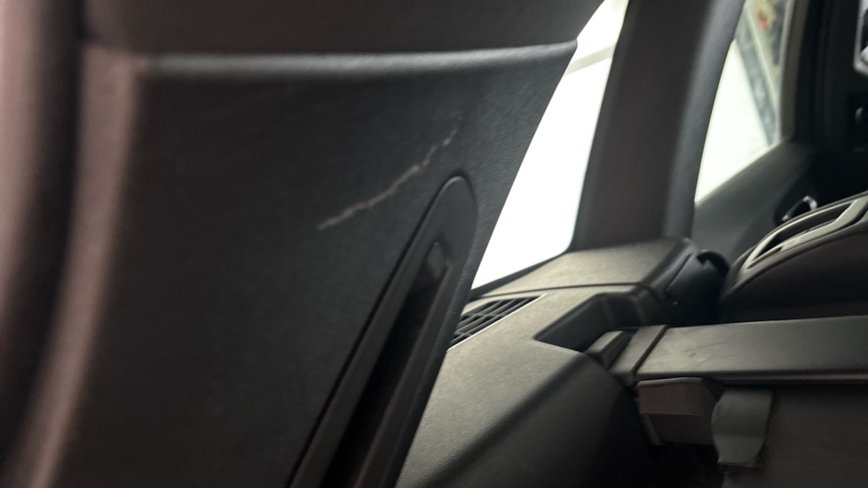 VOLVO XC60 scratches