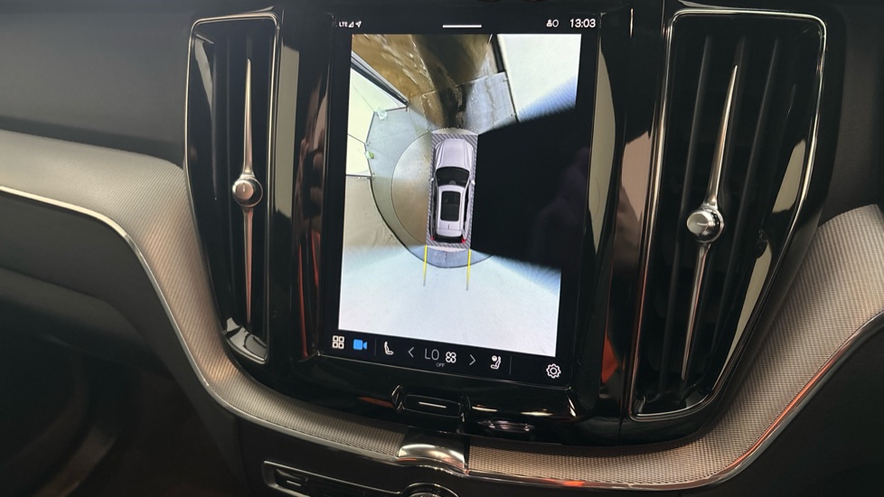 VOLVO XC60 reverse camera
