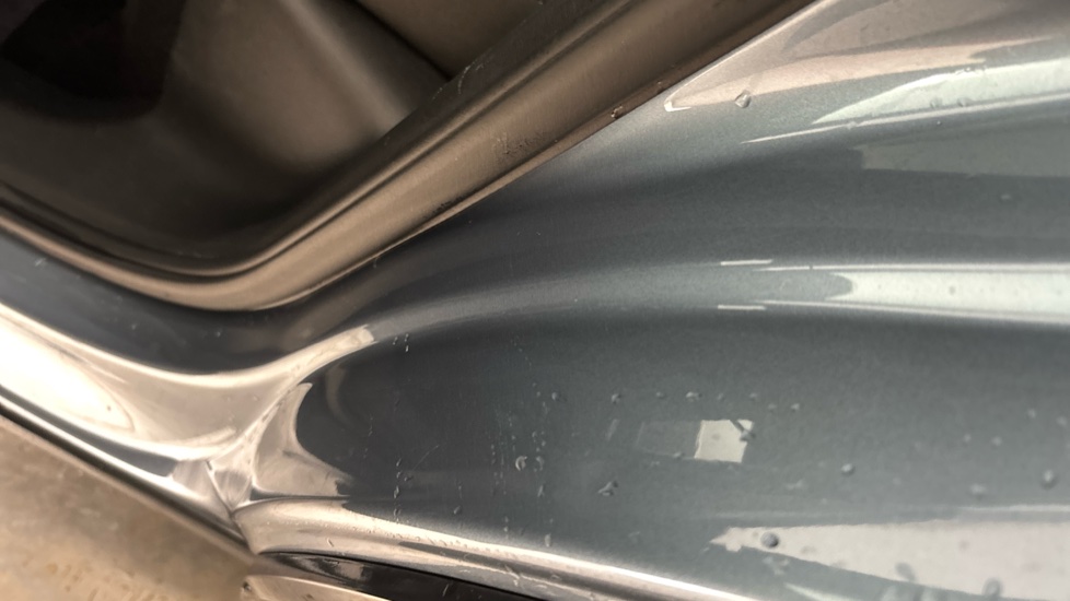 AUDI Q4 chips and dent