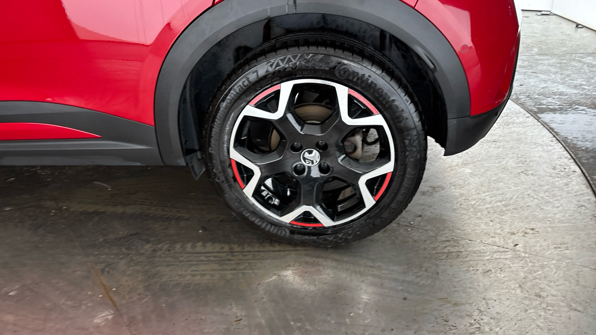 4049087 100kW SRi Nav Premium 50kWh 5dr Auto