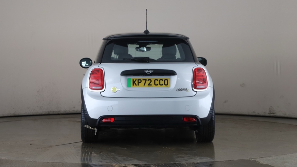 MINI HATCHBACK Image 4