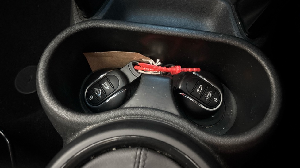 MINI HATCHBACK keys