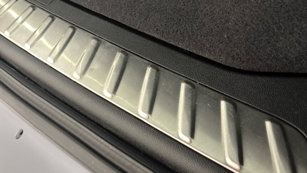 BMW iX3 scratches and dent