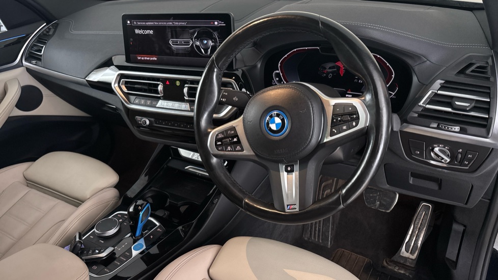 BMW iX3 Image 9