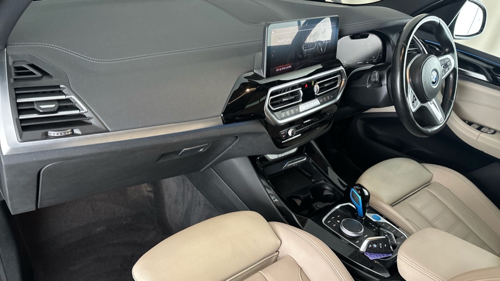 BMW iX3 Image 10