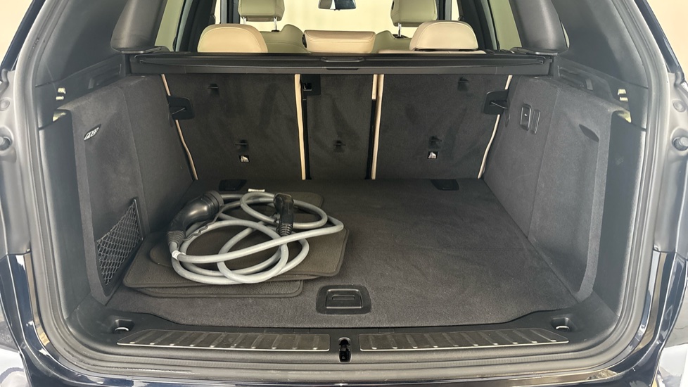BMW iX3 Image 15