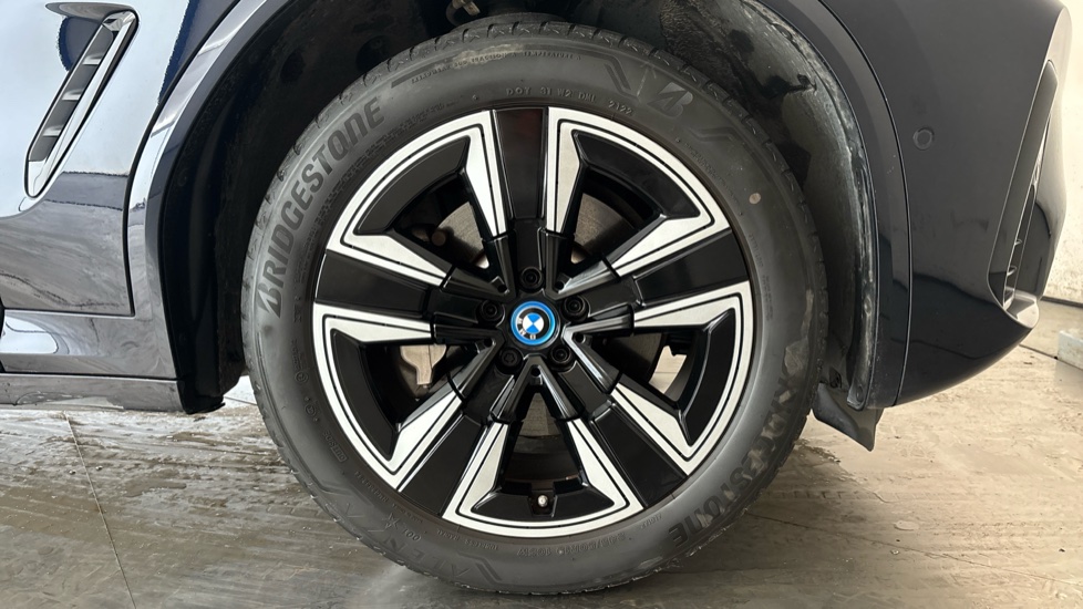 BMW iX3 Image 20