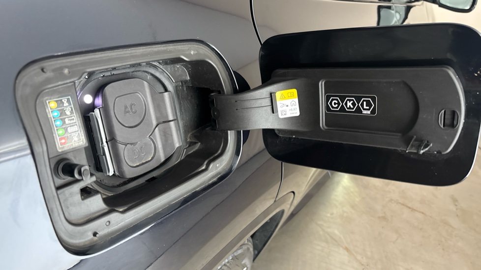 BMW iX3 Image 21