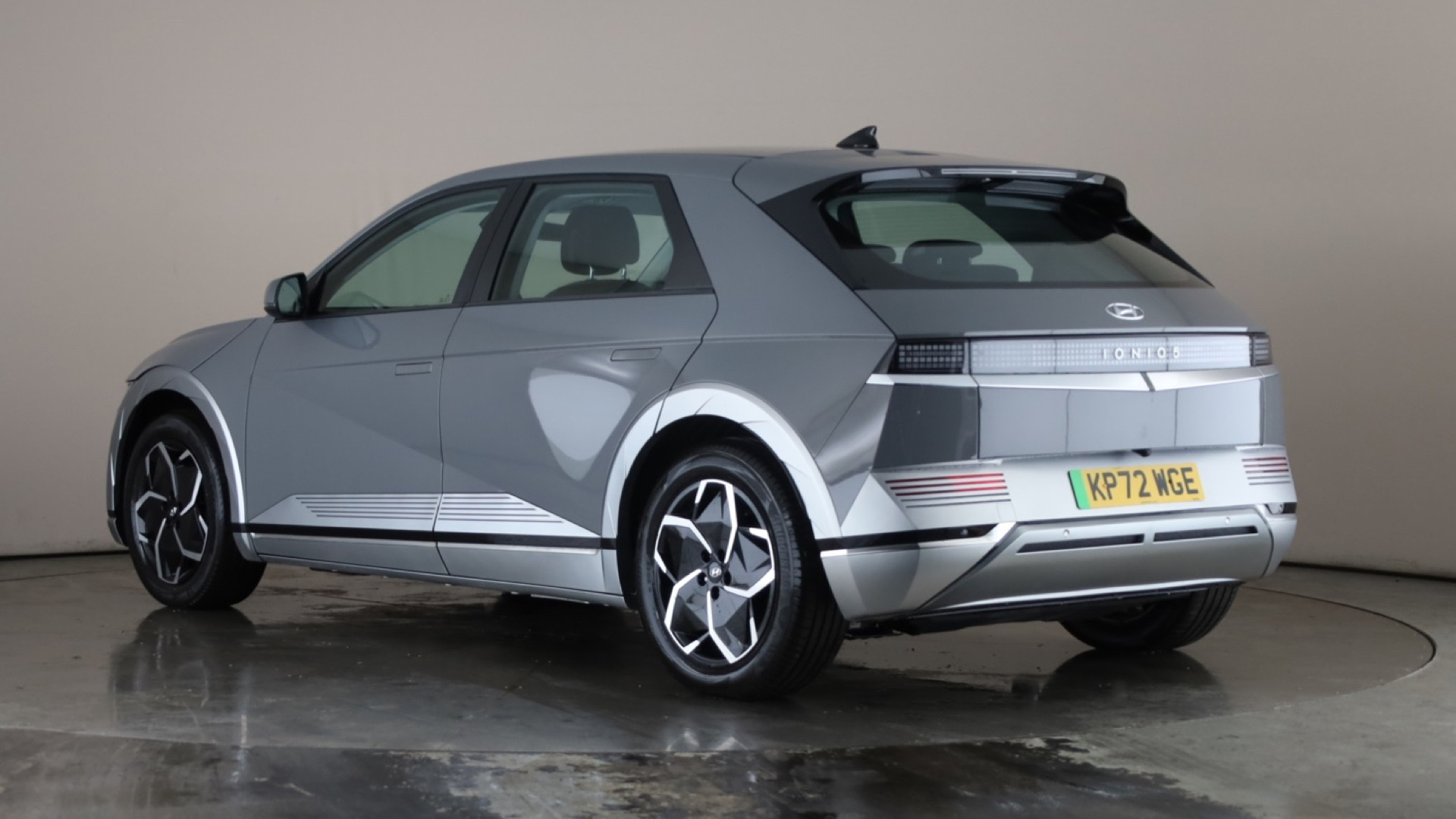 160kW Premium 73 kWh 5dr Auto [2022]