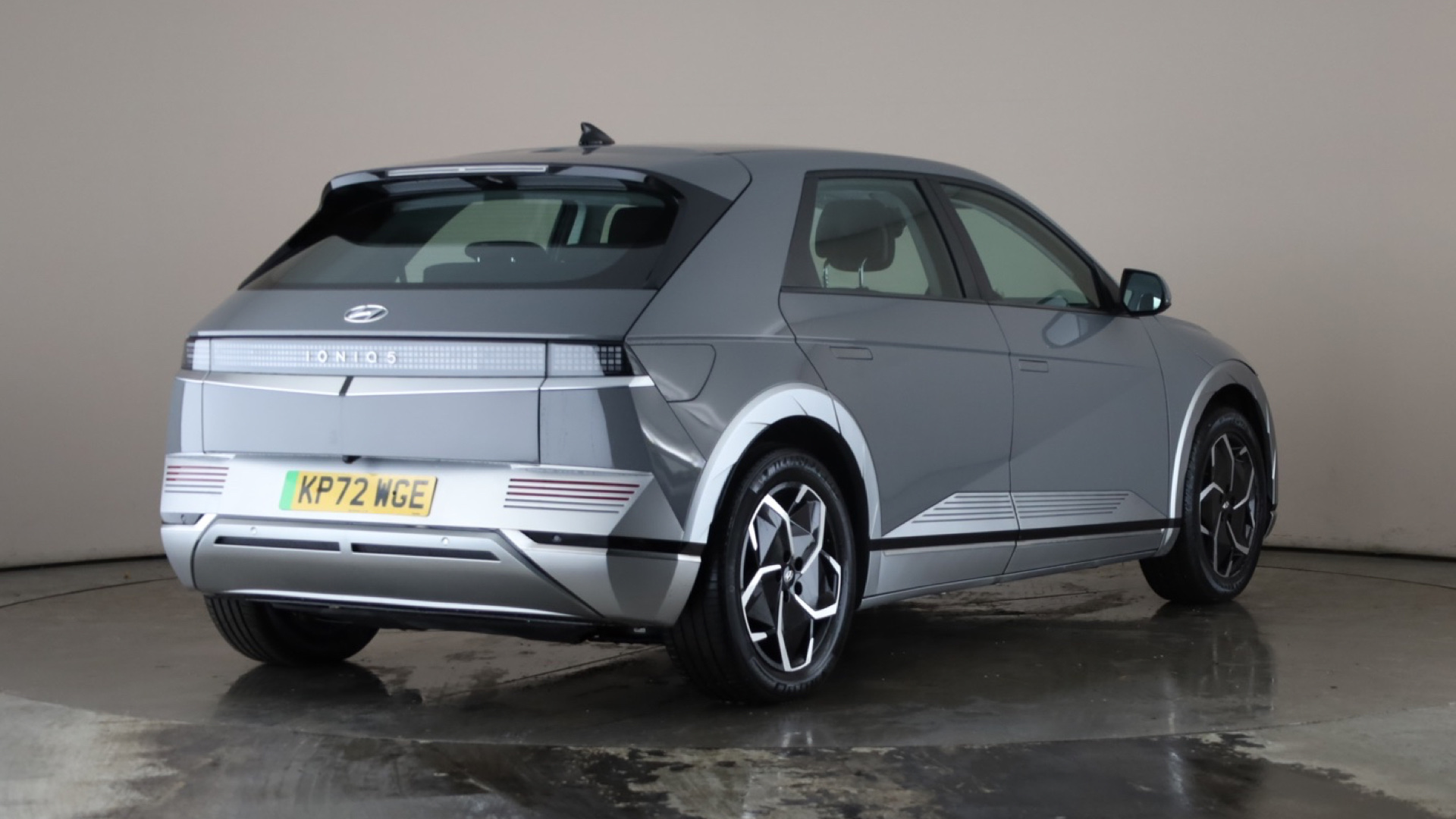 4020656 160kW Premium 73 kWh 5dr Auto