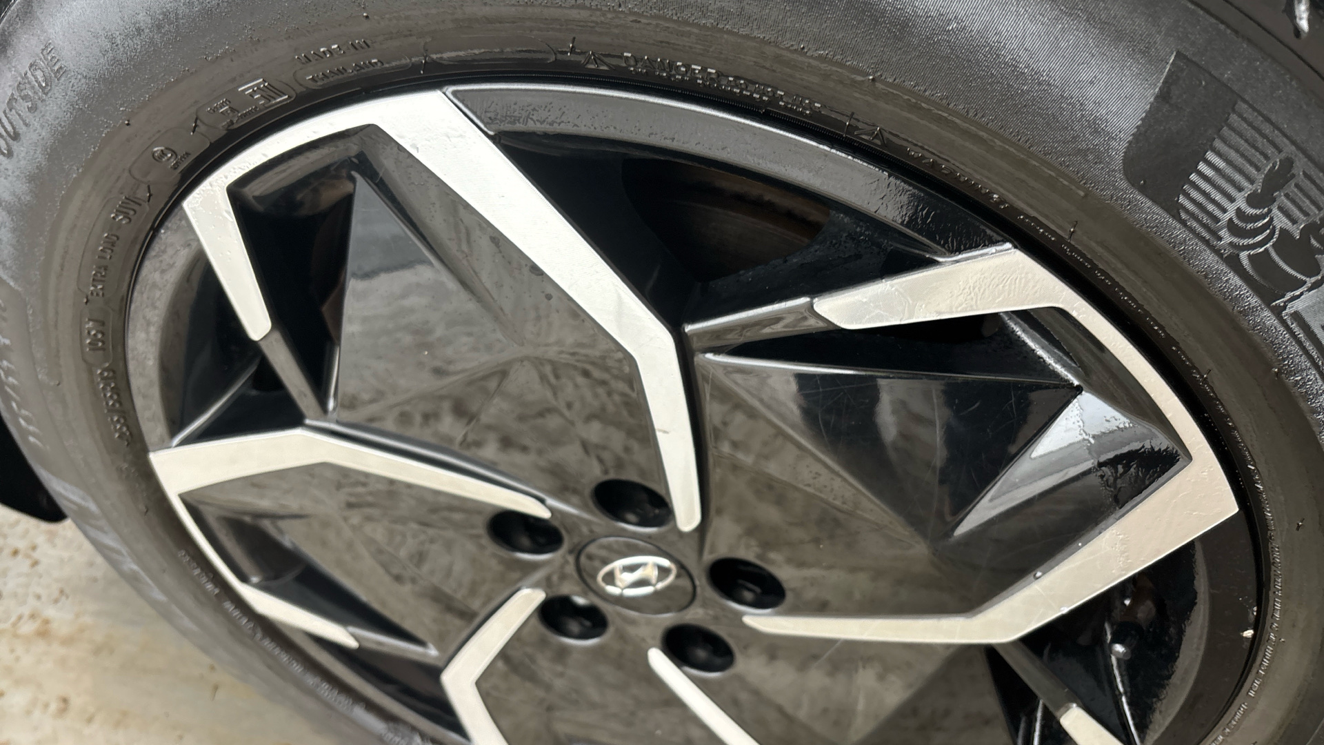 4020656 160kW Premium 73 kWh 5dr Auto