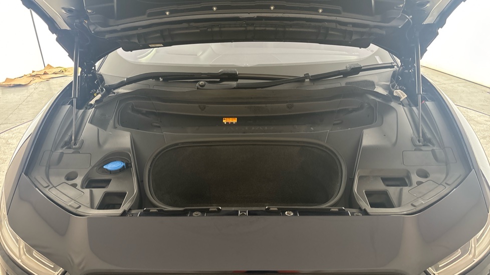 JAGUAR I-PACE Image 16
