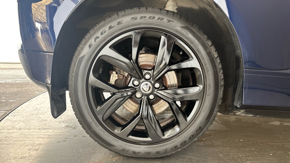 JAGUAR I-PACE Image 19