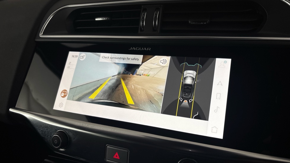 JAGUAR I-PACE Reverse camera