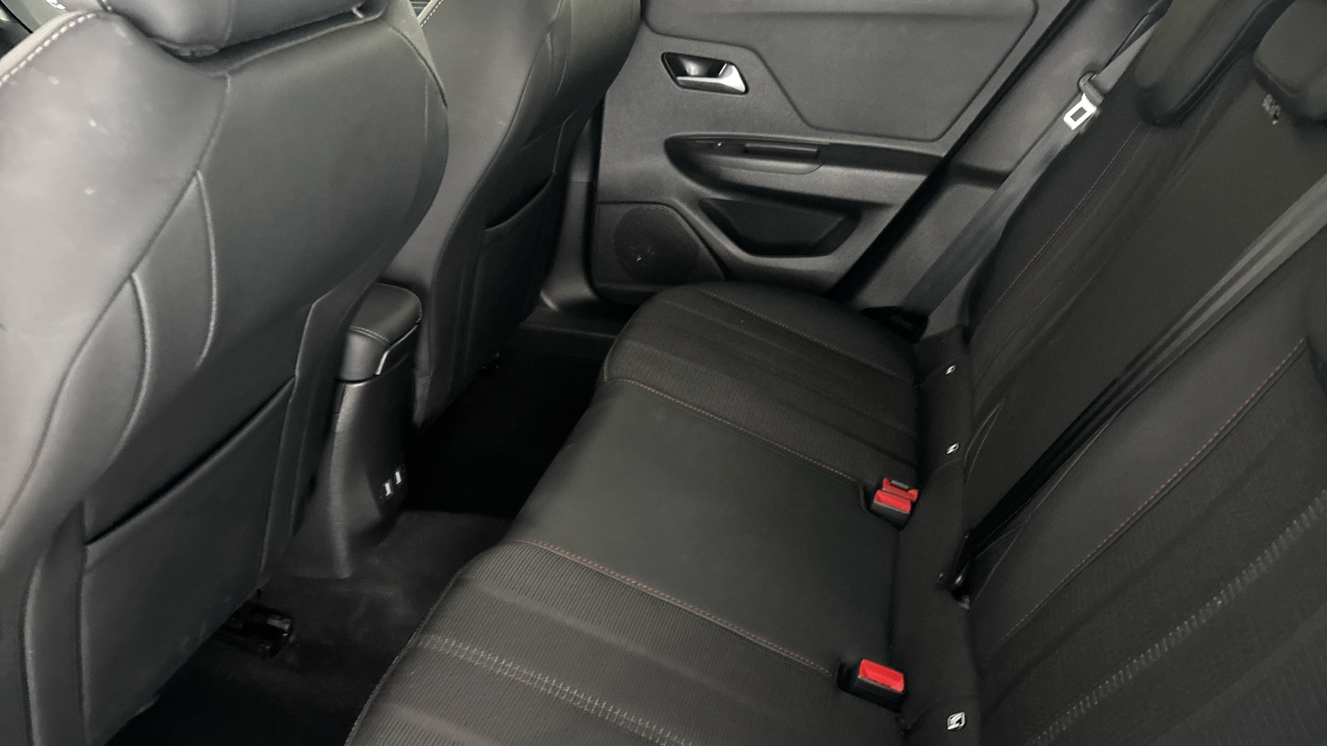 4020808 100kW SRi Premium 50kWh 5dr Auto