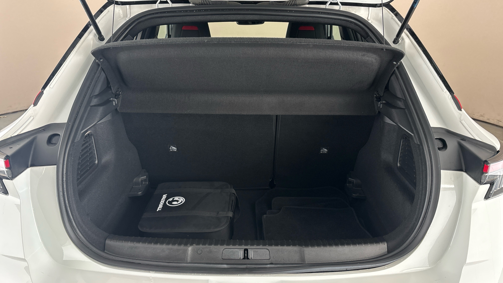 4020808 100kW SRi Premium 50kWh 5dr Auto