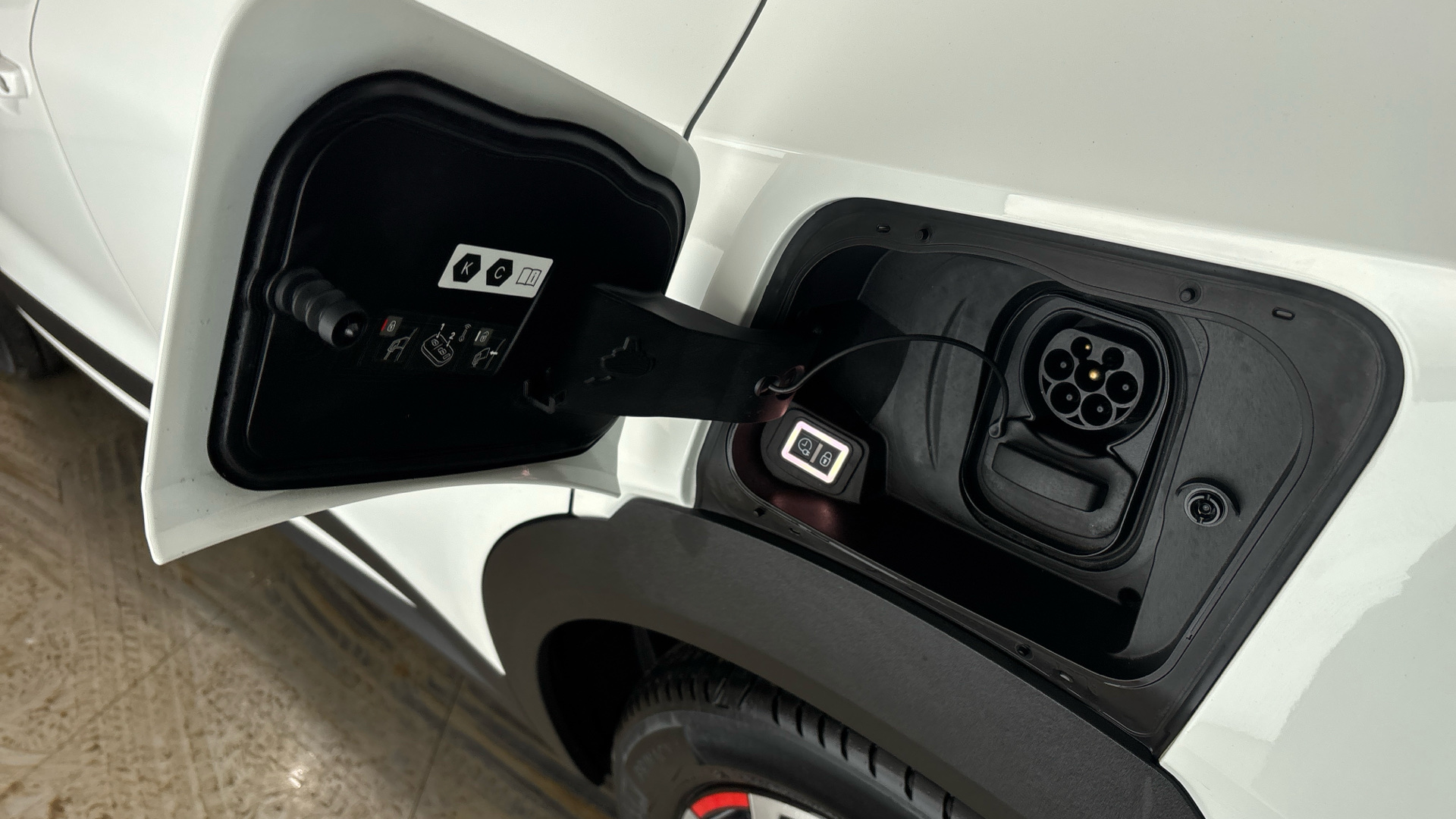 4020808 100kW SRi Premium 50kWh 5dr Auto