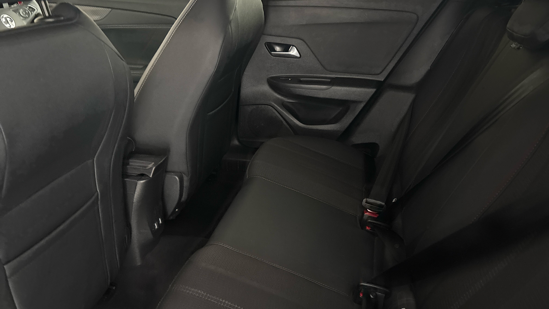 4020840 100kW SRi Premium 50kWh 5dr Auto