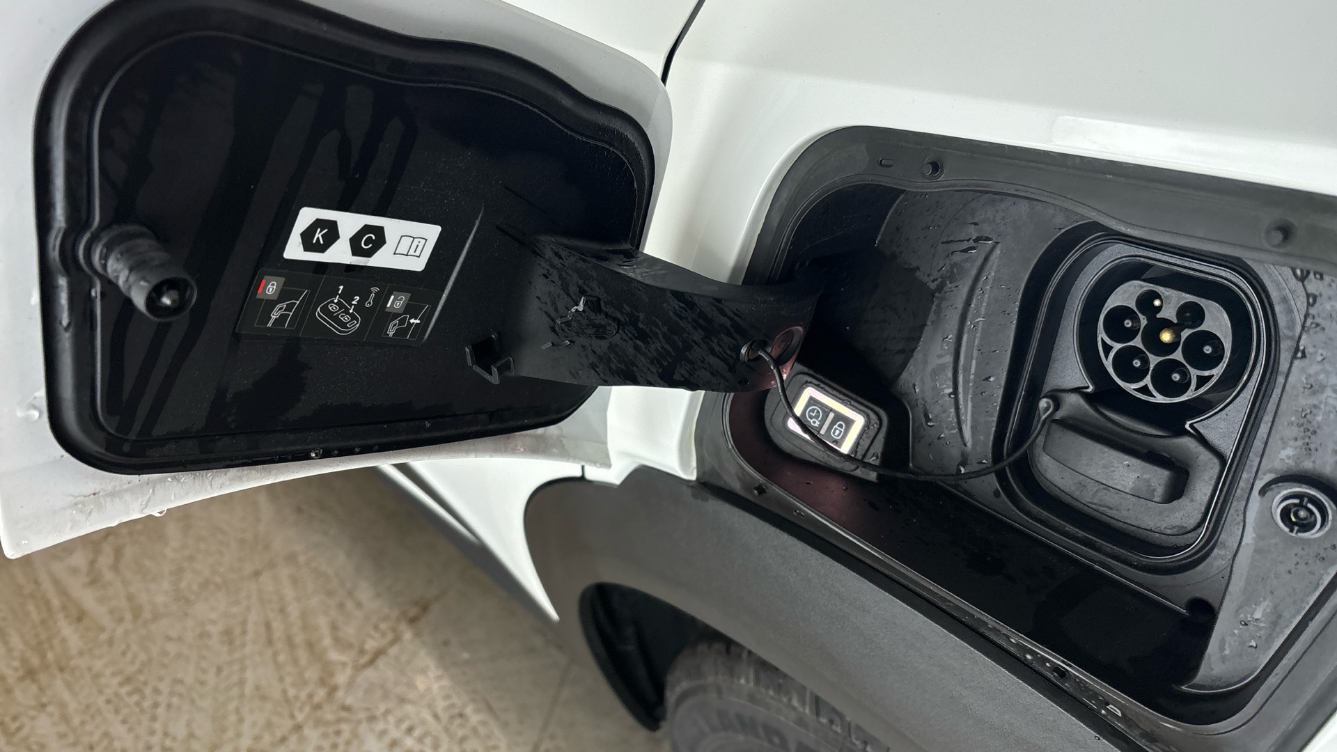 4020840 100kW SRi Premium 50kWh 5dr Auto