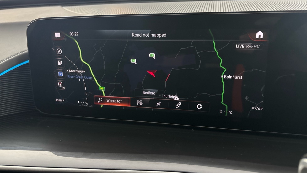 MERCEDES EQC Image 12