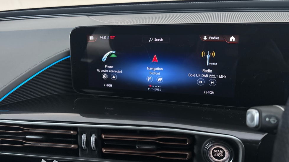 MERCEDES EQC Image 12