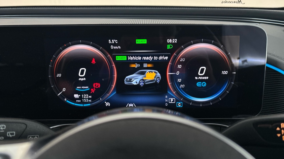 MERCEDES EQC Image 13