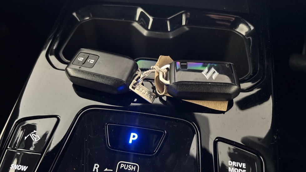 SUZUKI VITARA 2 keys available