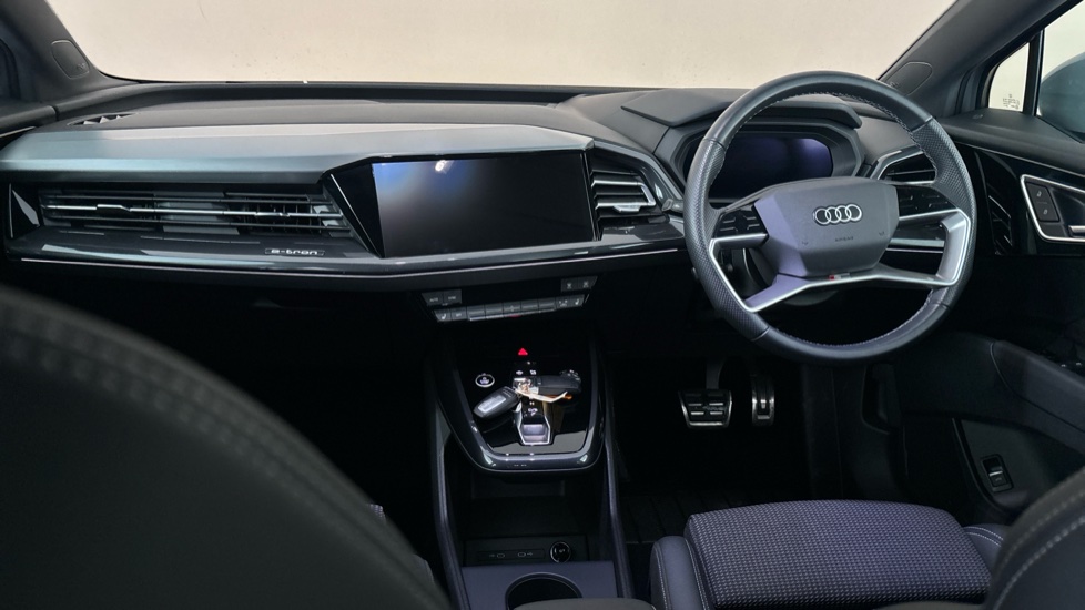 AUDI Q4 Image 11