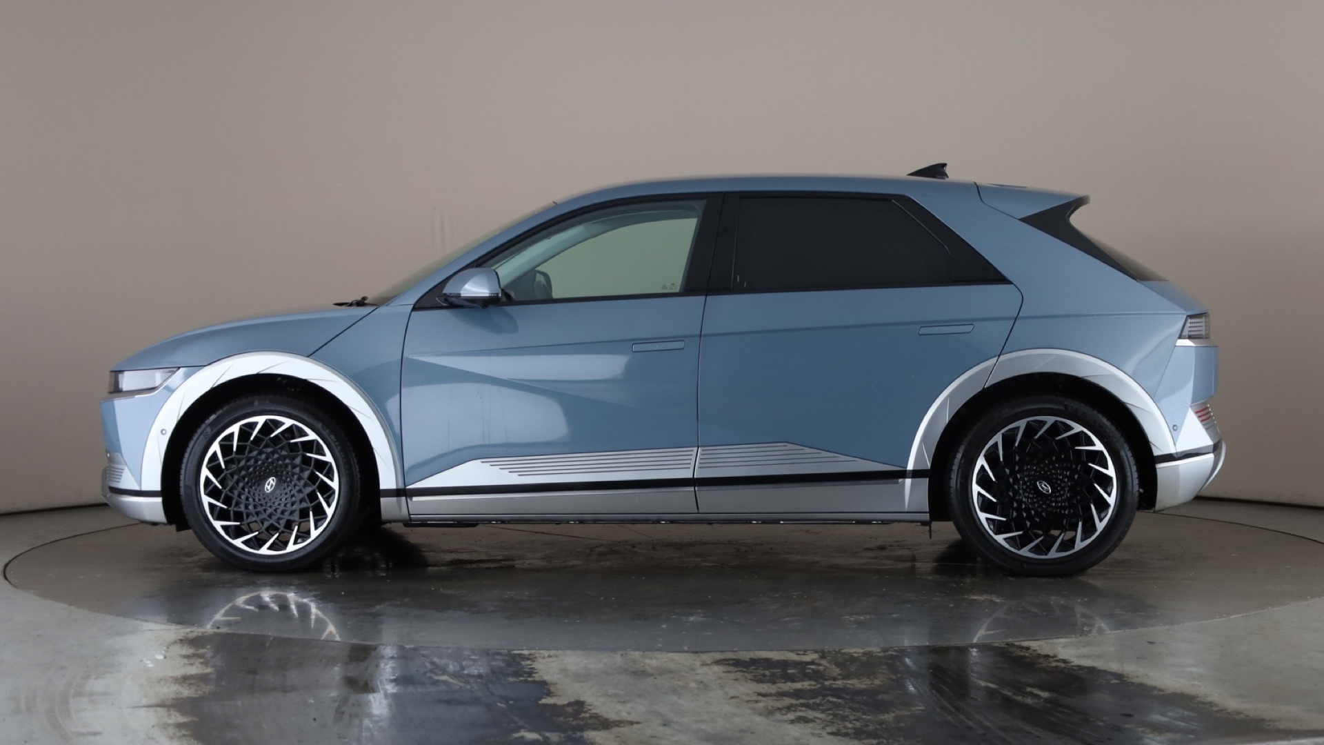 Hyundai Ioniq 5 168kW Ultimate 77 kWh 5dr Auto Tech