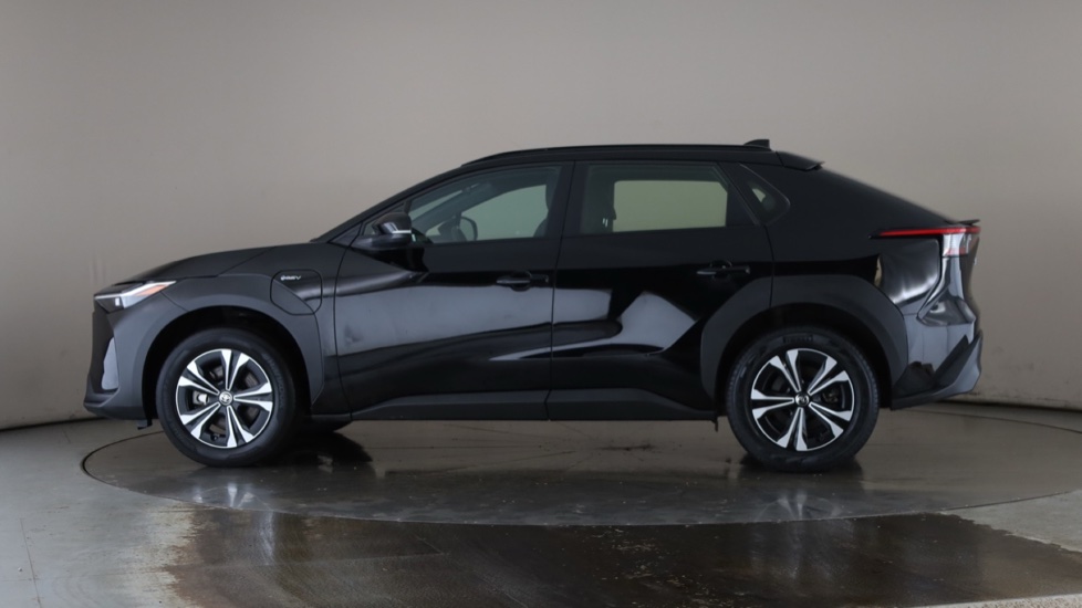 TOYOTA BZ4X Image 2