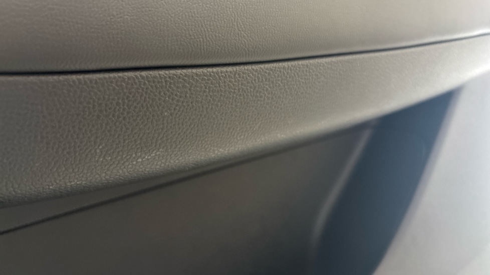 MG ZS scratches