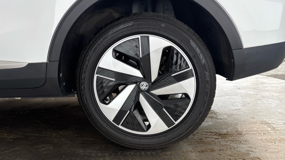MG ZS Image 18