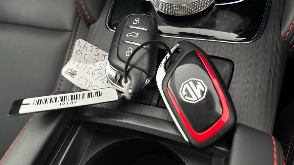 MG ZS 2 keys