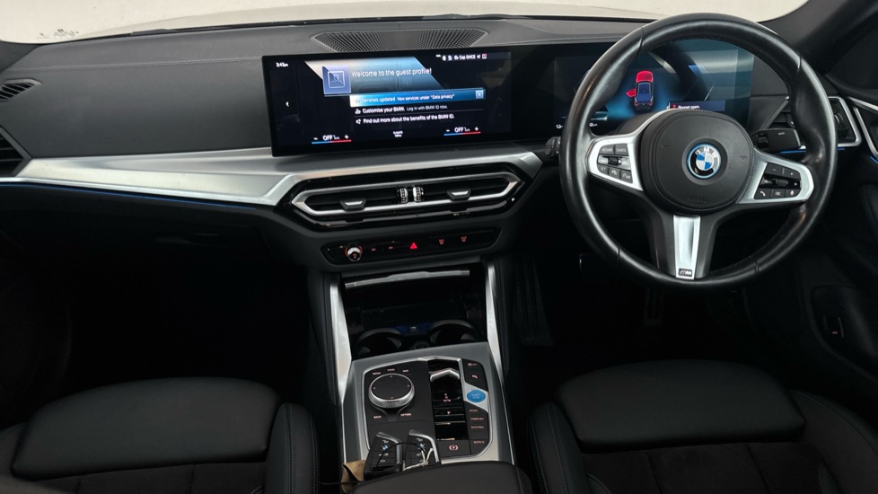 BMW I4 Image 11
