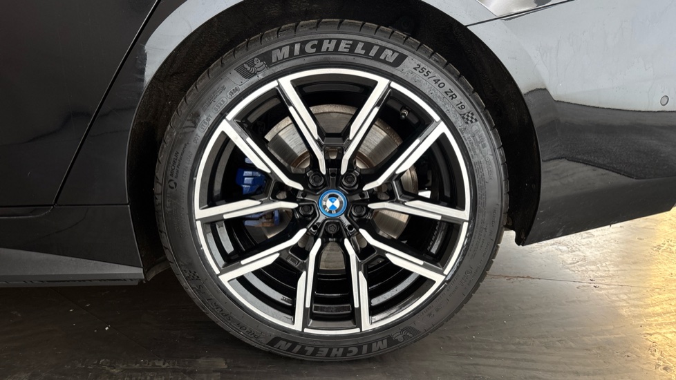 BMW I4 Image 18