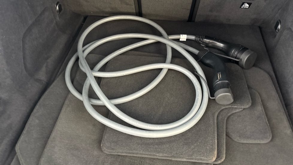 BMW I4 Image 22