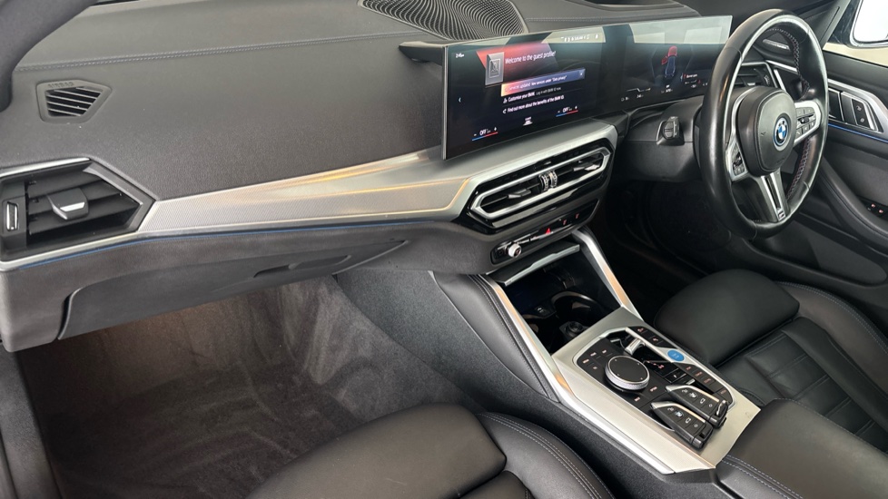 BMW I4 Image 10