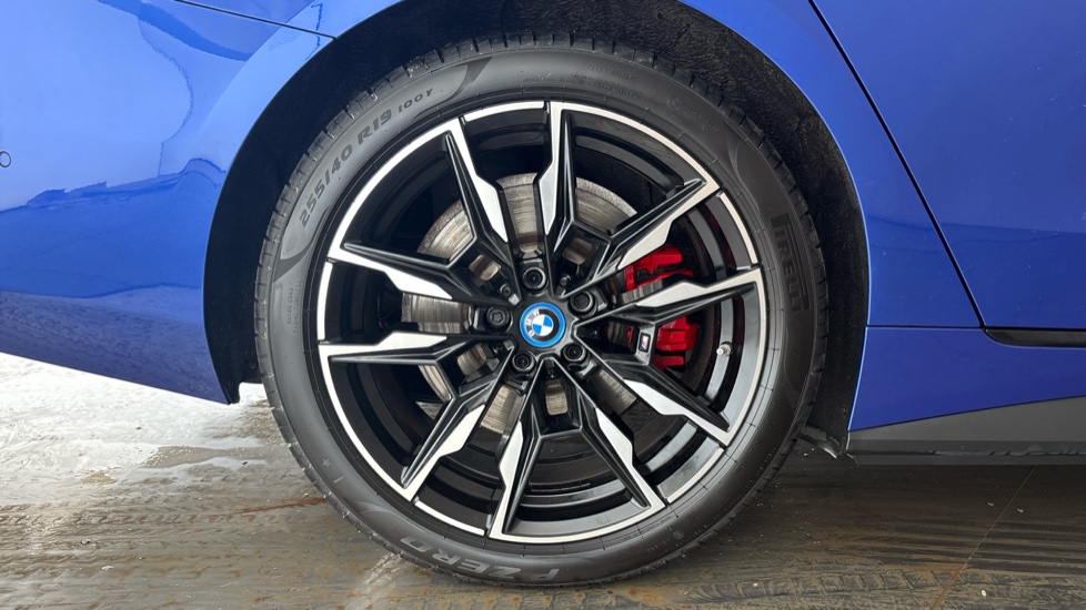 BMW I4 Image 19