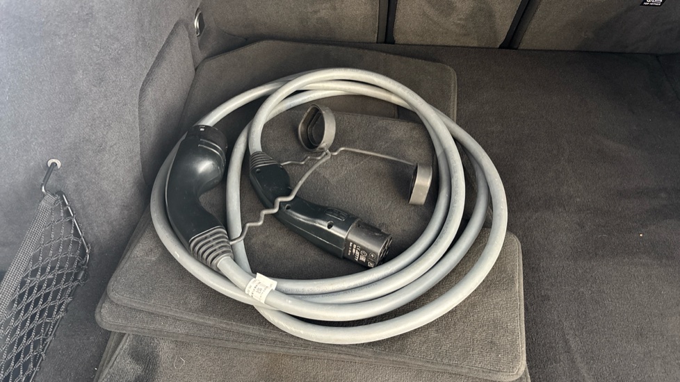 BMW I4 Image 22