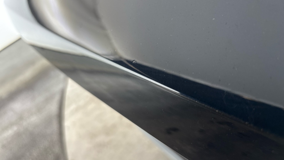 MG ZS Paint imperfection and dent