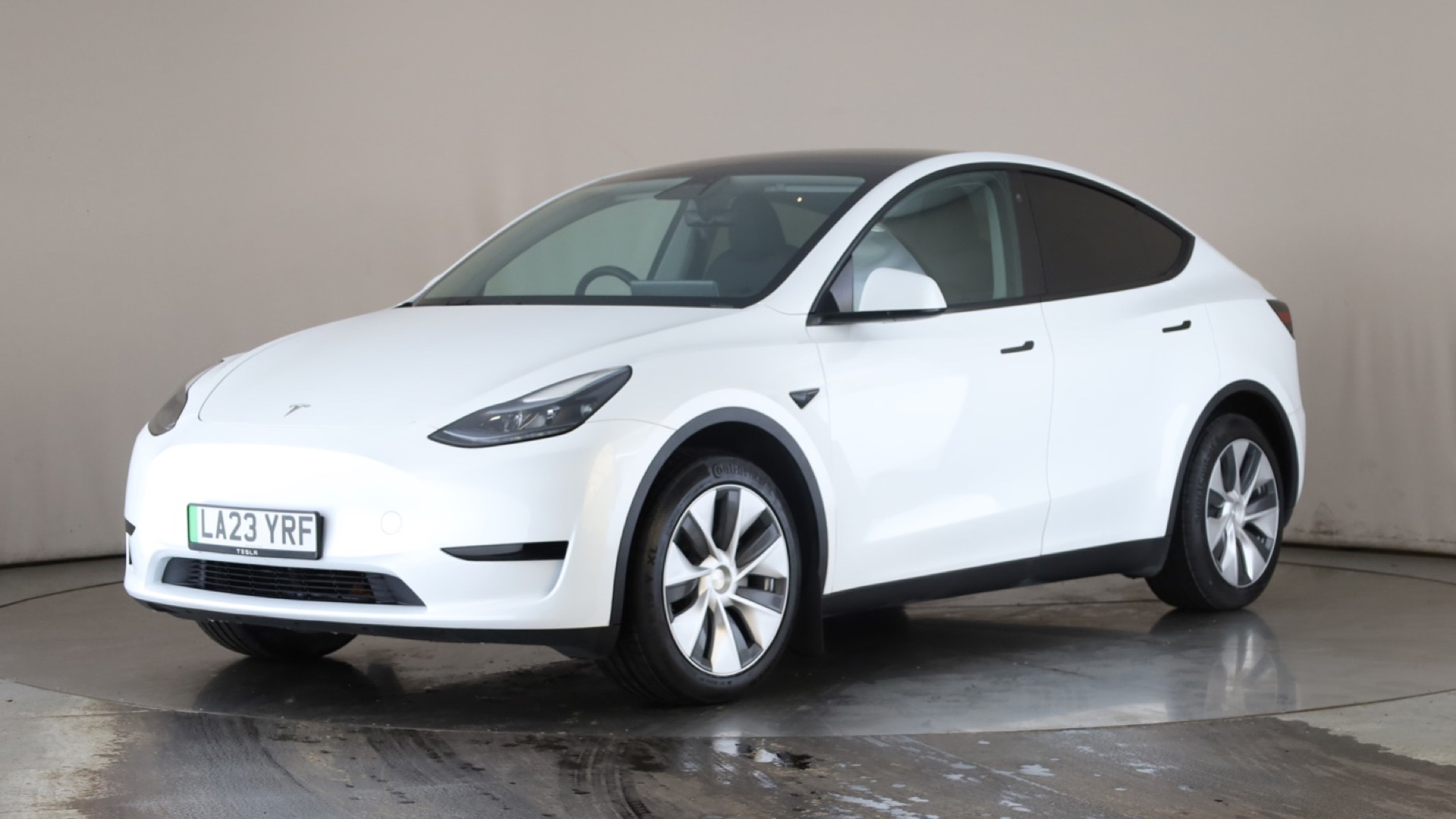 RWD 5dr Auto