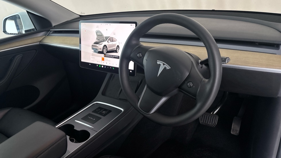 TESLA MODEL Y Image 9