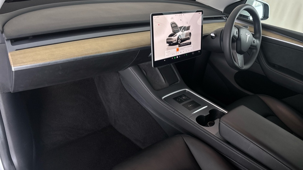 TESLA MODEL Y Image 10