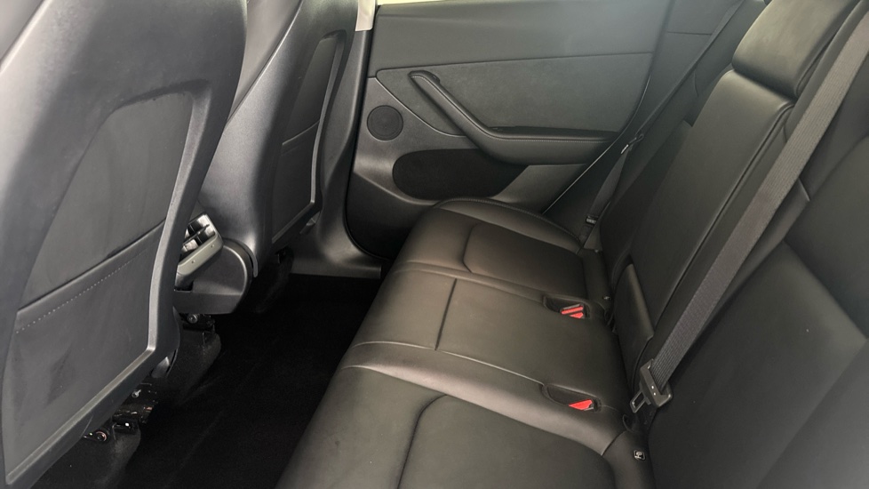 TESLA MODEL Y Image 14