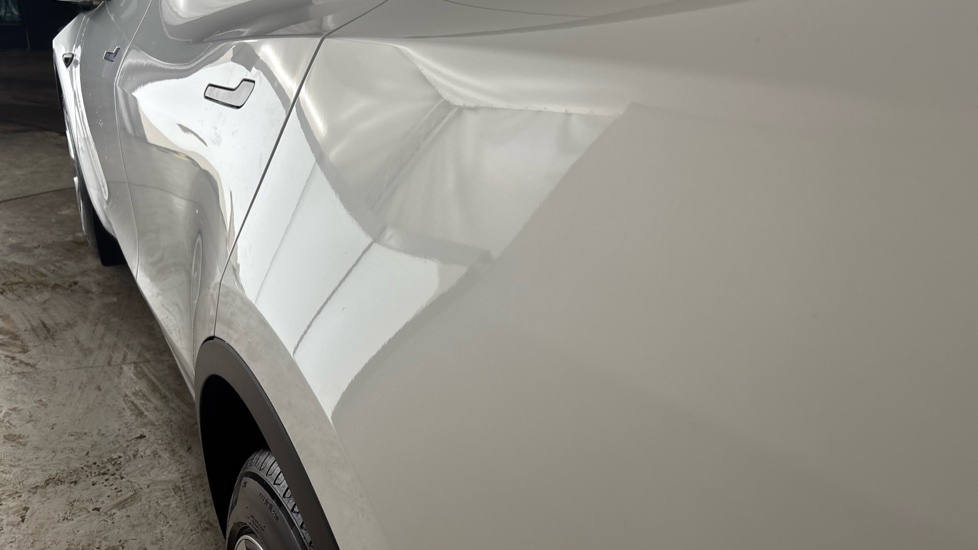 TESLA MODEL Y Dent