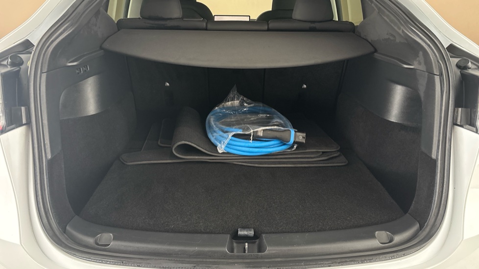 TESLA MODEL Y Image 15