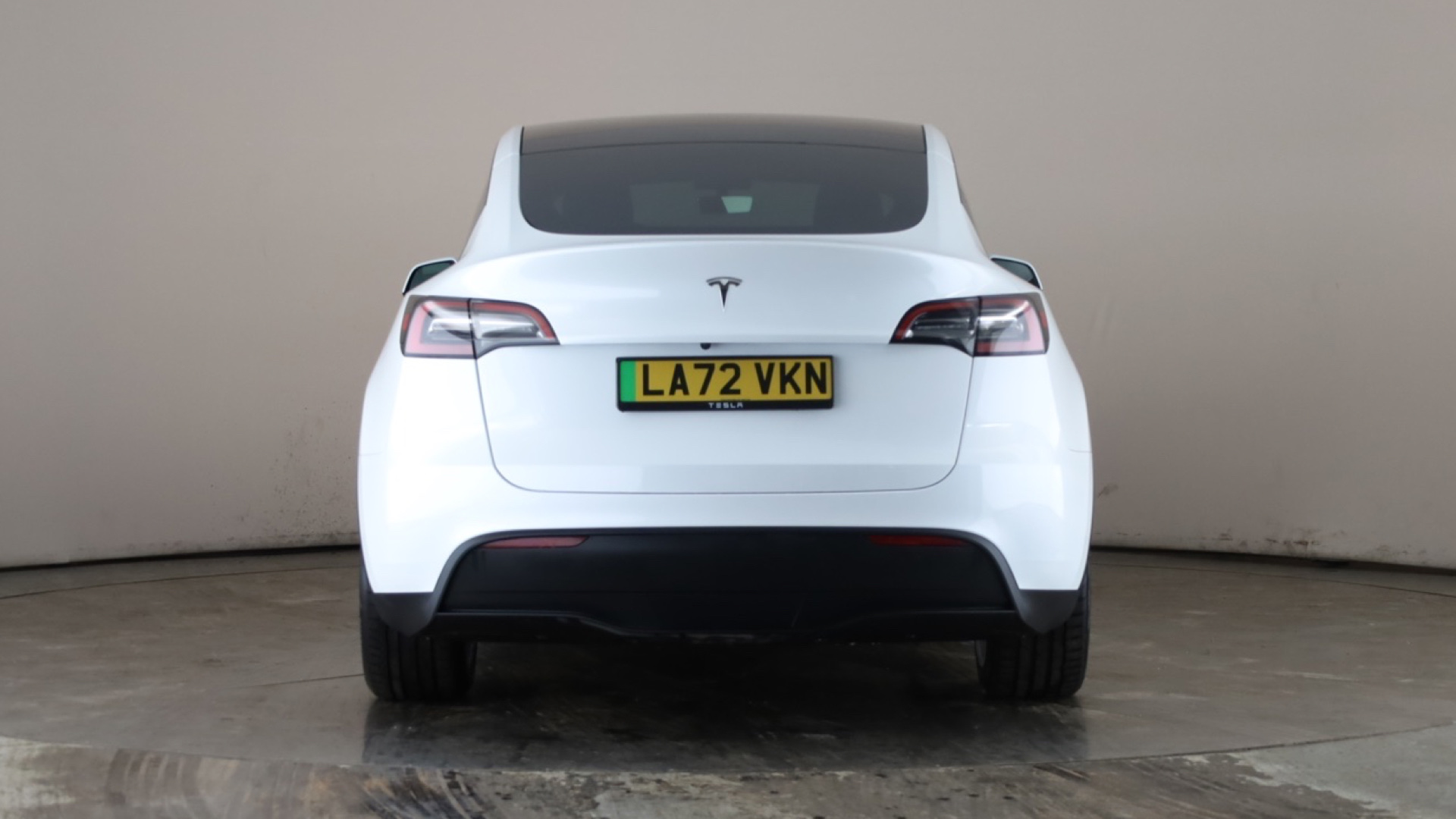 4020683 RWD 5dr Auto