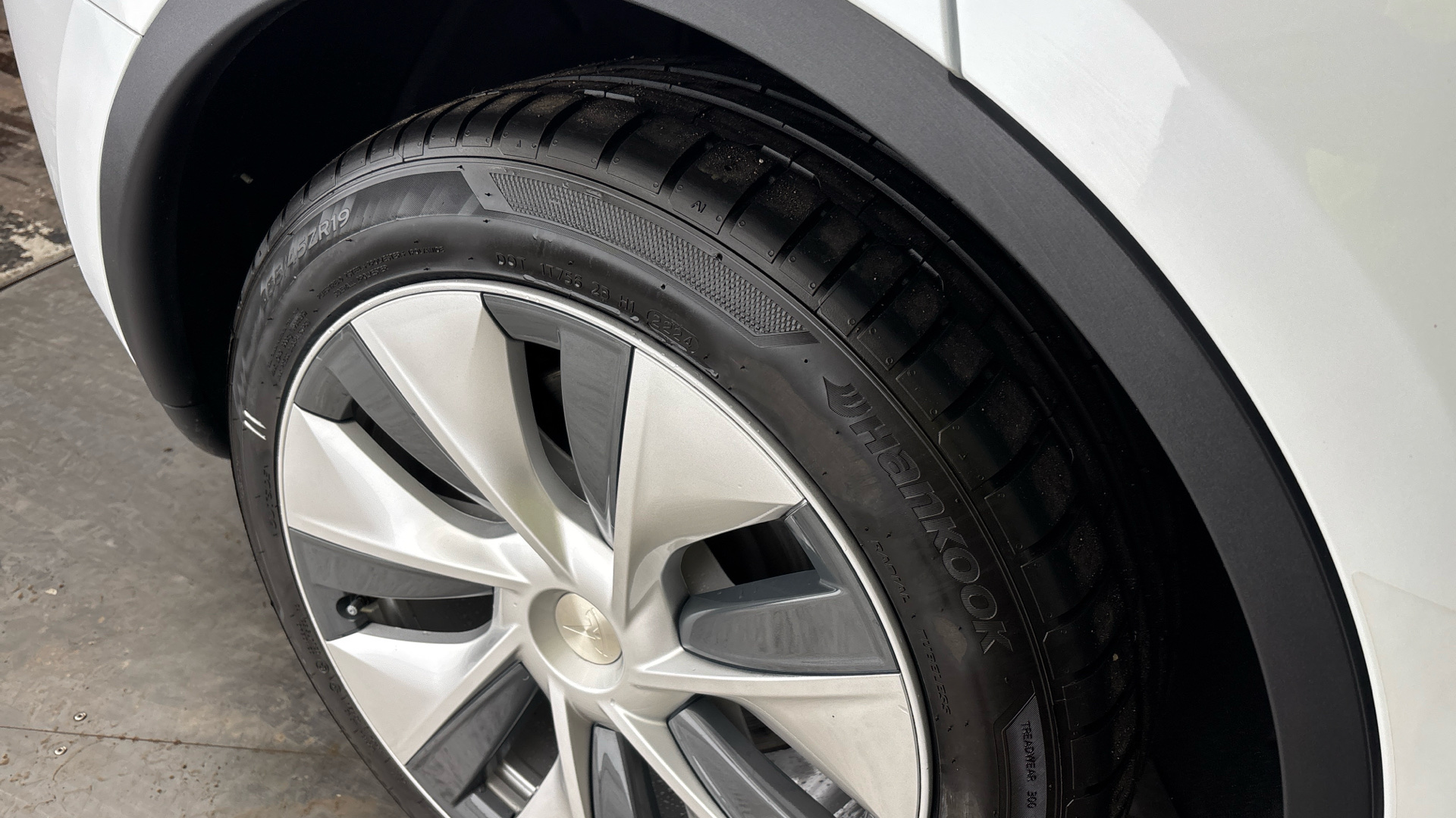 4020683 RWD 5dr Auto