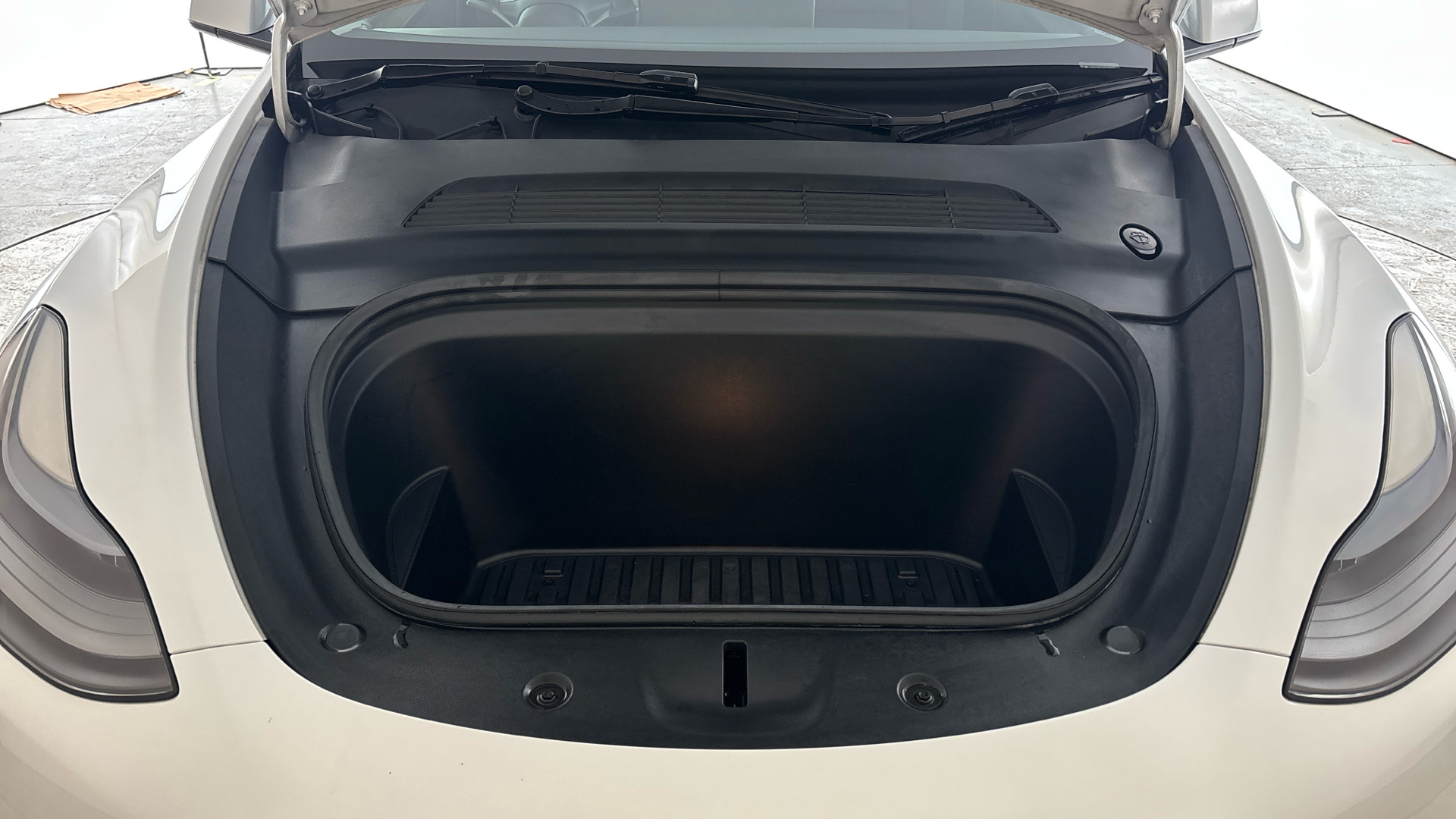 4020683 RWD 5dr Auto